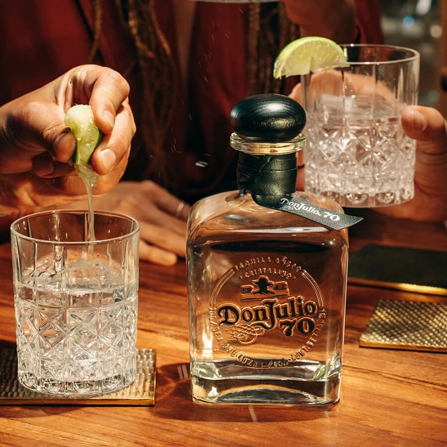 51528